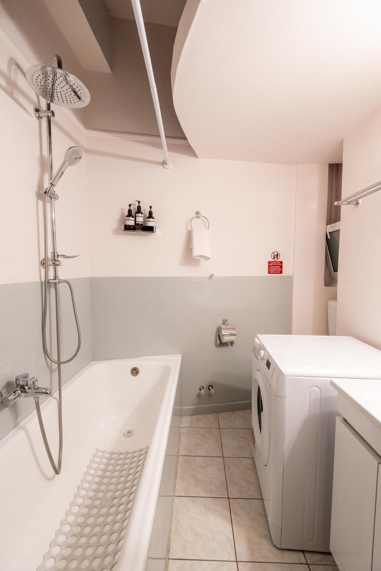 Agora Apartment Plaka And Acropolis Area Athena Bagian luar foto