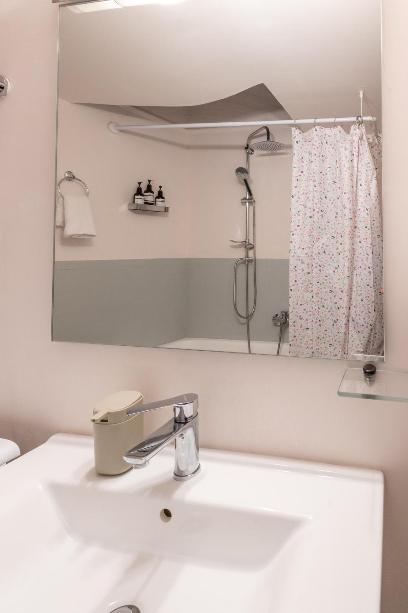 Agora Apartment Plaka And Acropolis Area Athena Bagian luar foto